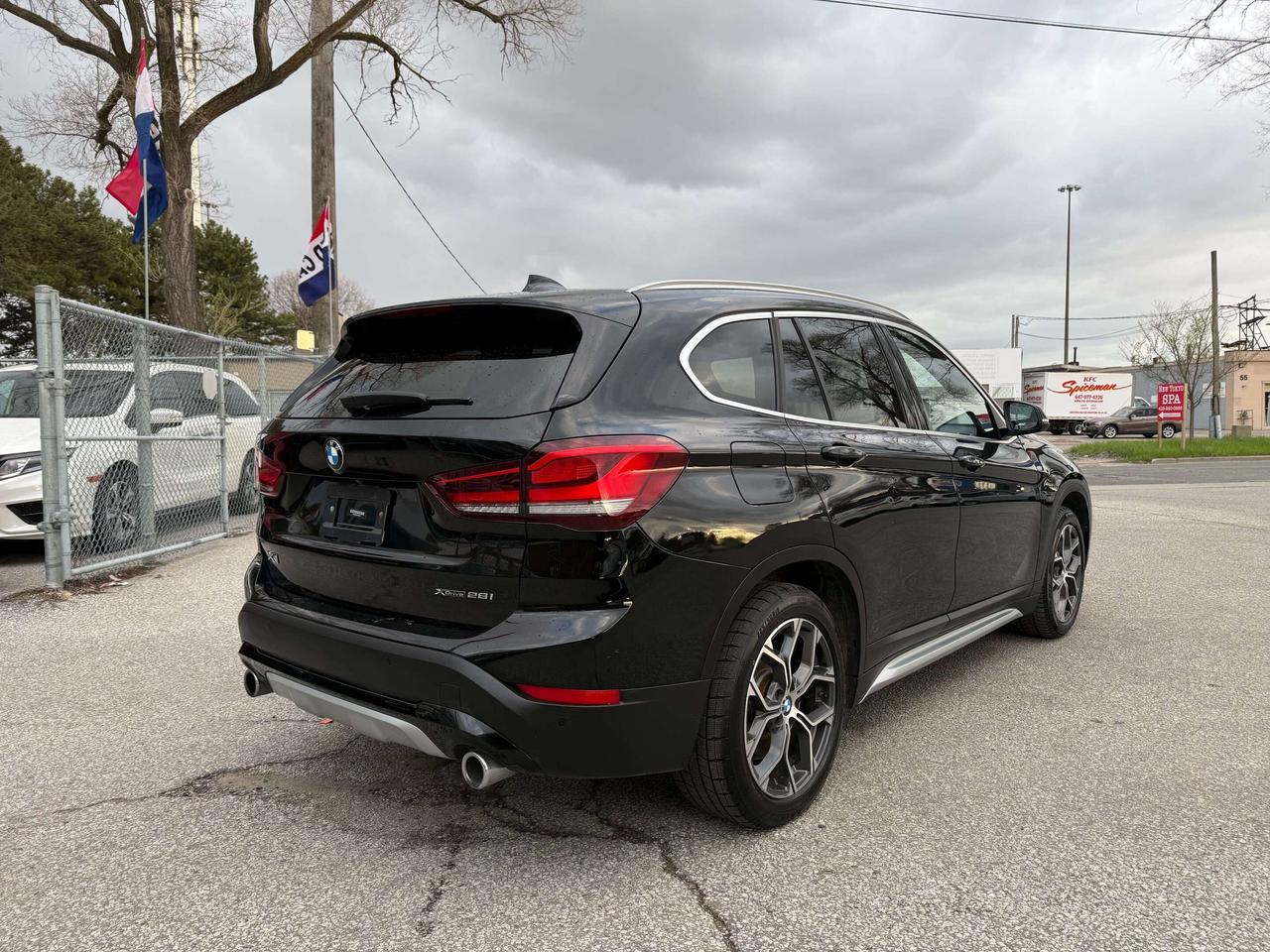 2020 BMW X1 X-Drive l Pano Roof l Navi l AWD l 2 Keys l 2.0T Photo