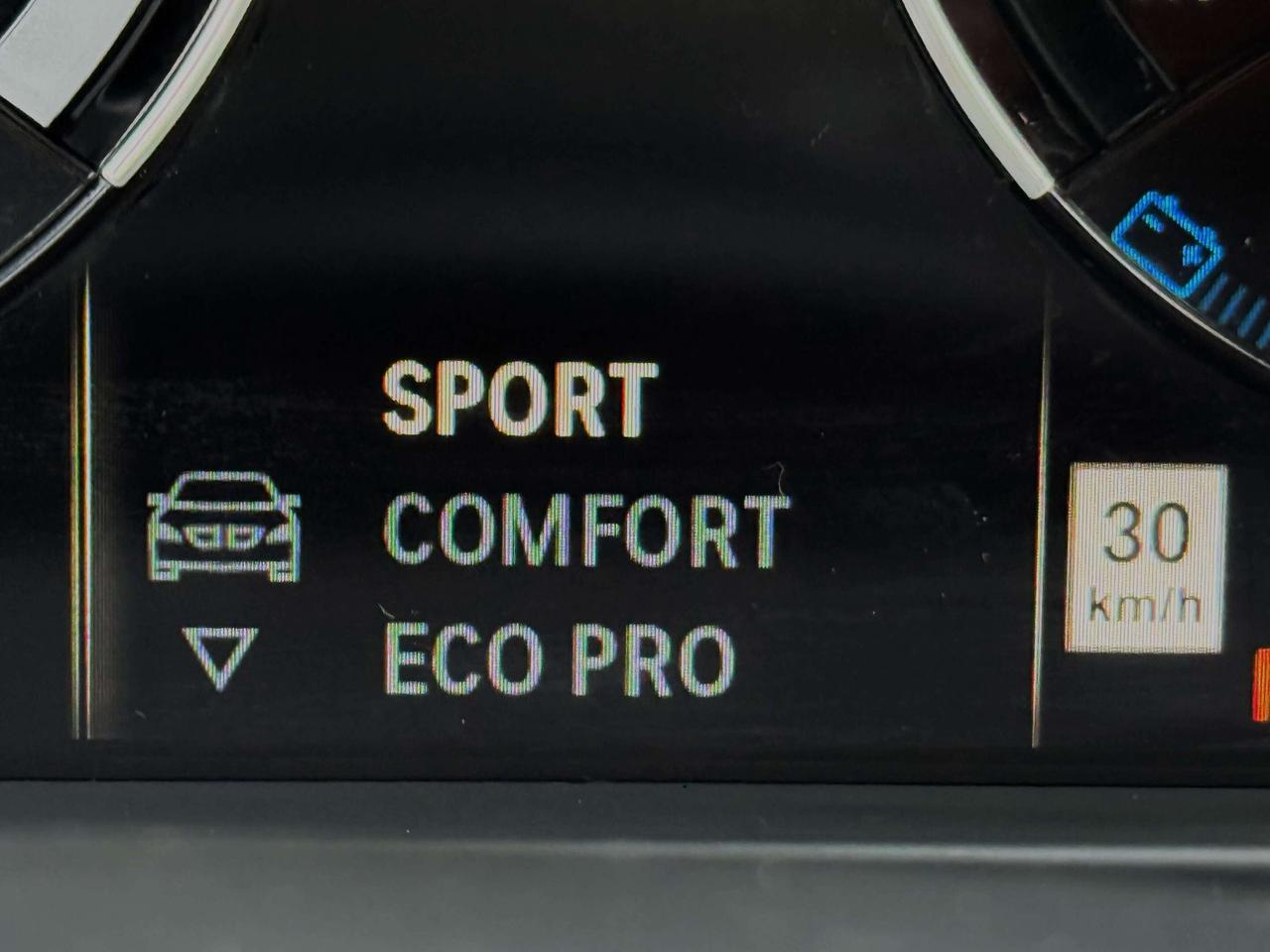 2020 BMW X1 X-Drive l Pano Roof l Navi l AWD l 2 Keys l 2.0T Photo