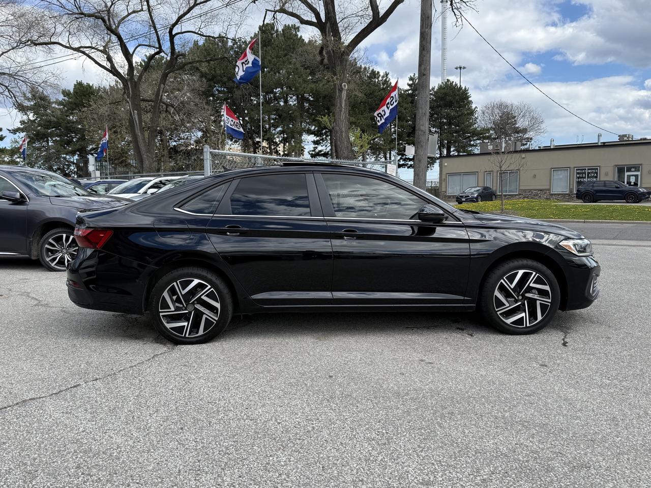 2024 Volkswagen Jetta Volkswagen Warranty l Highline l FWD l 1.5L l 4Cyl Photo