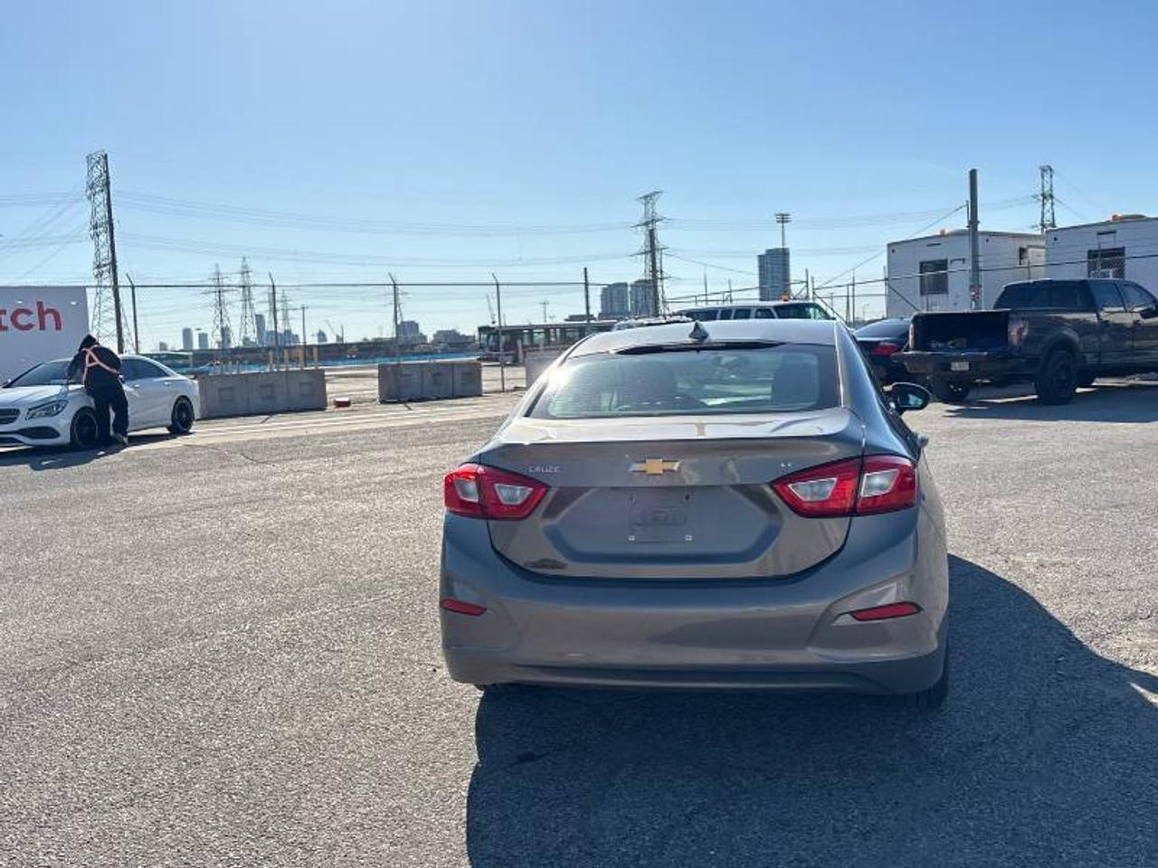 2018 Chevrolet Cruze No Accidents l LT l w/1SD l Auto l Remote Start Photo4