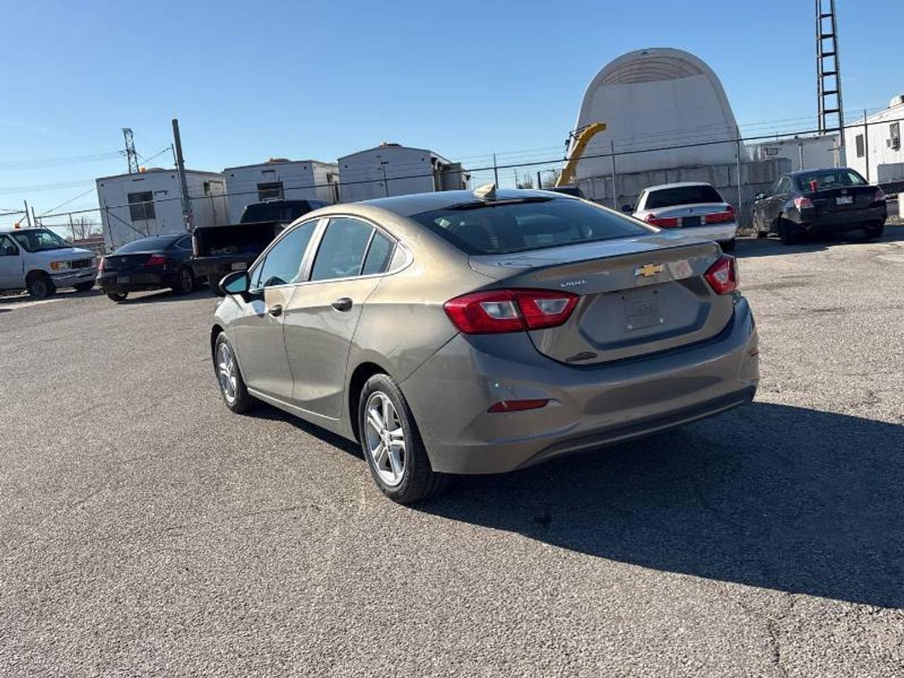 2018 Chevrolet Cruze No Accidents l LT l w/1SD l Auto l Remote Start Photo