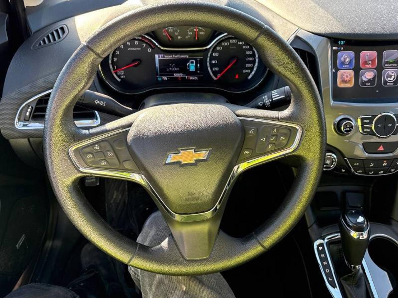 2018 Chevrolet Cruze No Accidents l LT l w/1SD l Auto l Remote Start Photo