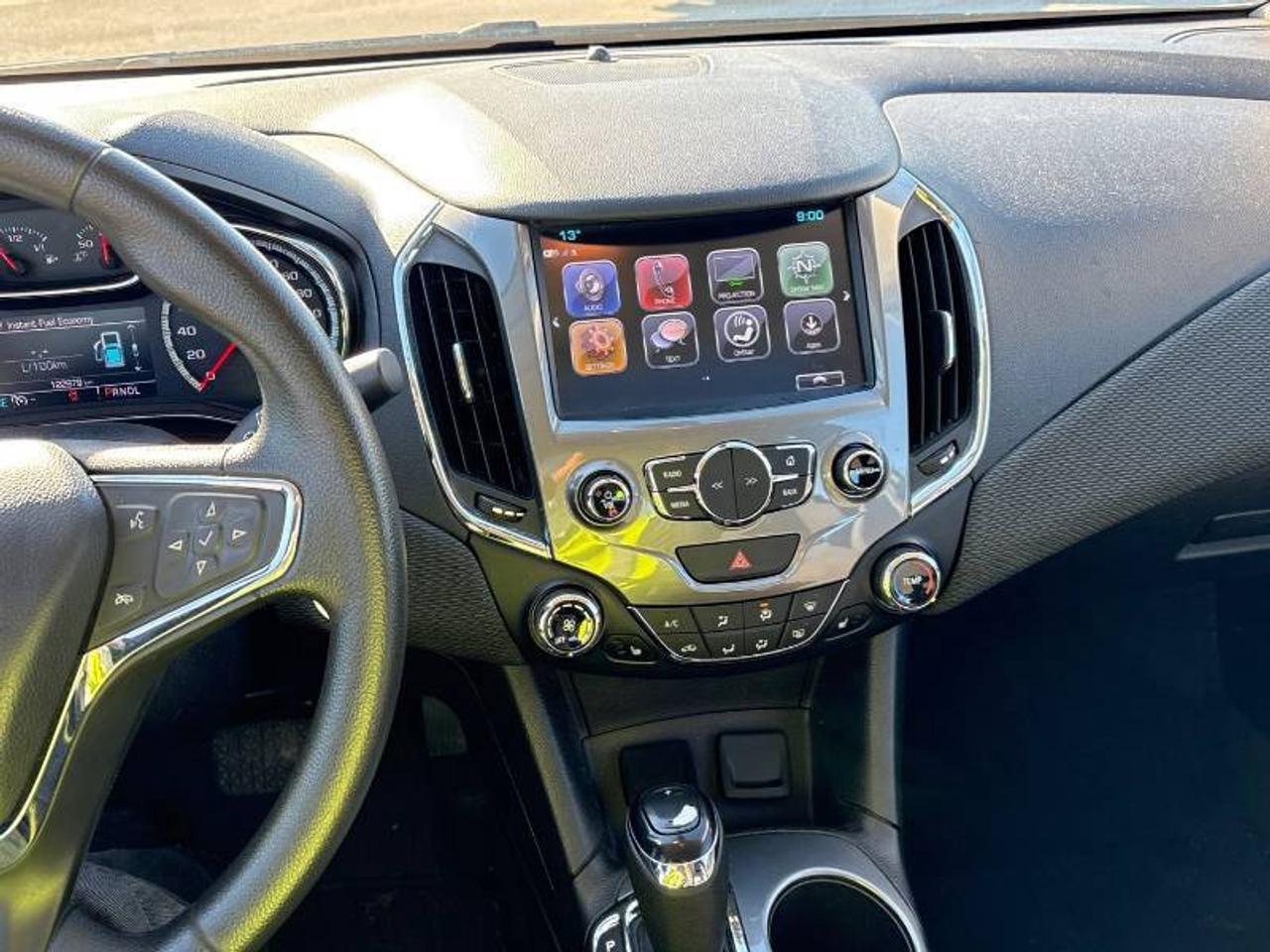 2018 Chevrolet Cruze No Accidents l LT l w/1SD l Auto l Remote Start Photo