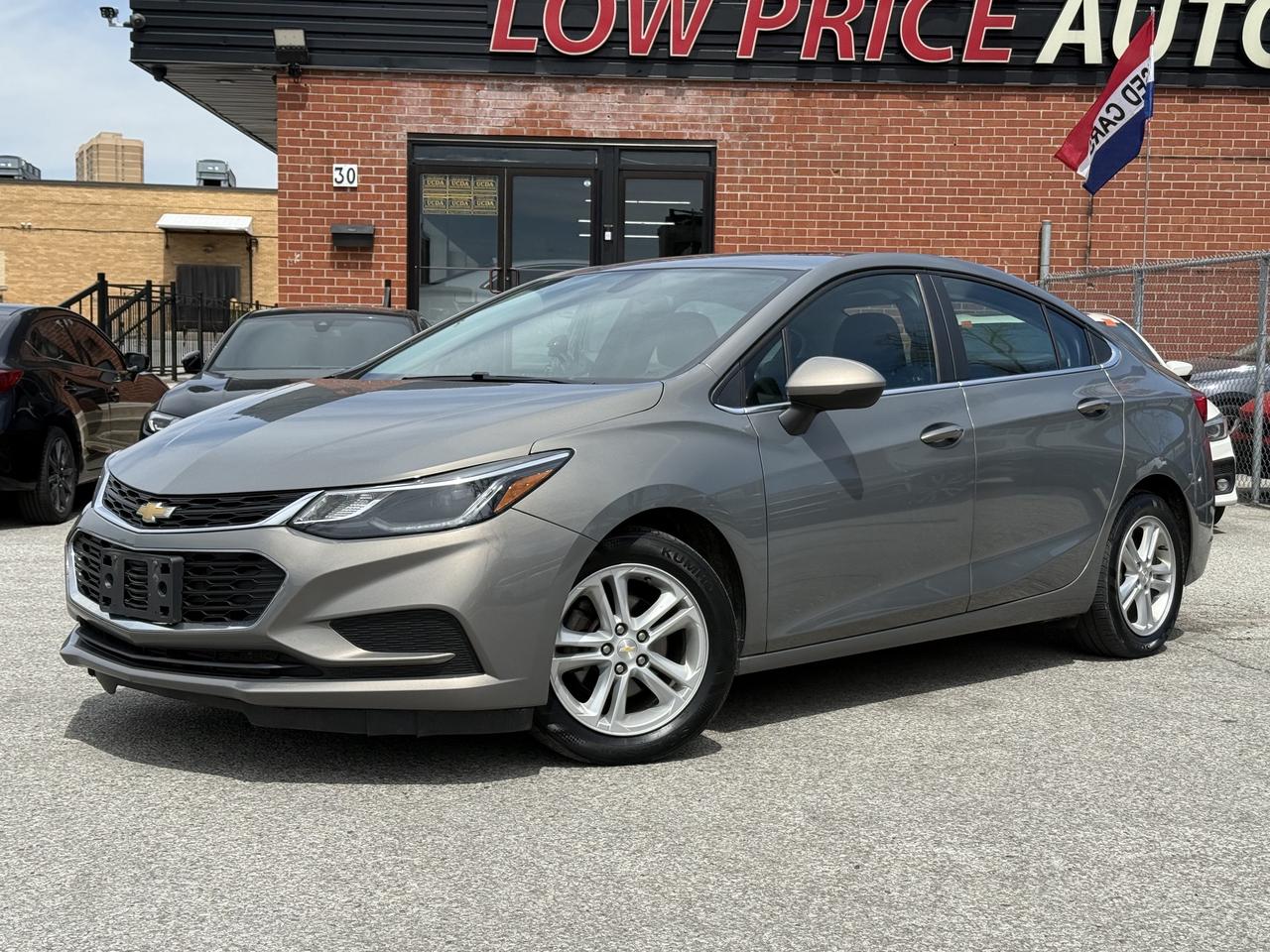2018 Chevrolet Cruze No Accidents l LT l w/1SD l Auto l Remote Start Photo