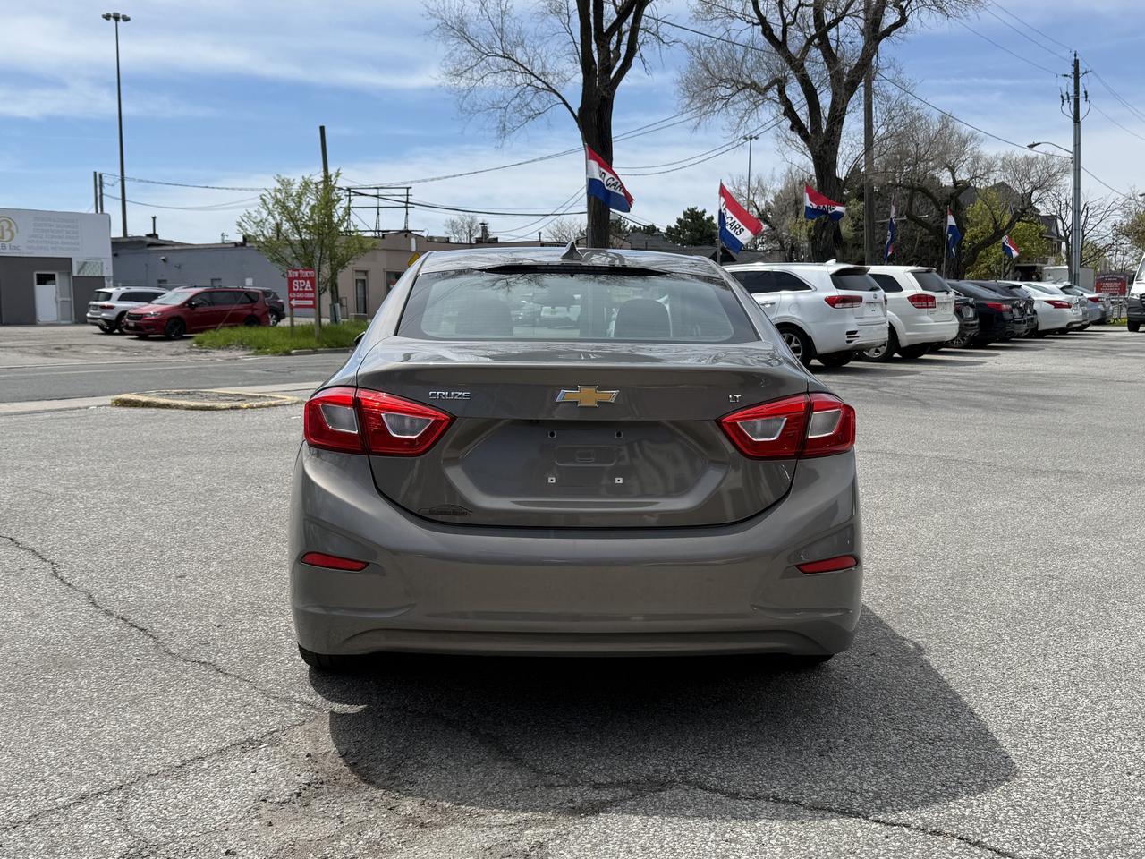 2018 Chevrolet Cruze No Accidents l LT l w/1SD l Auto l Remote Start Photo