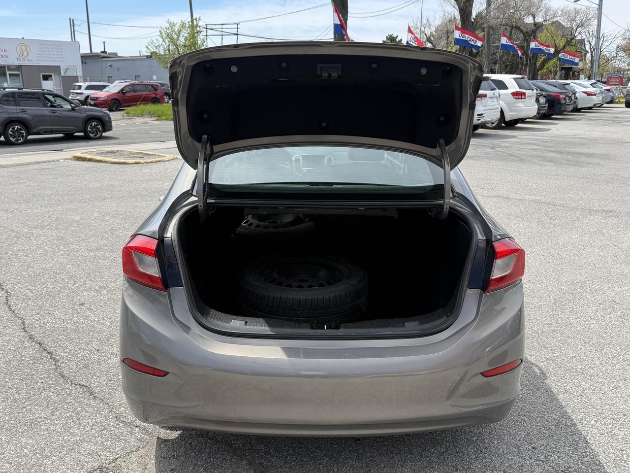 2018 Chevrolet Cruze No Accidents l LT l w/1SD l Auto l Remote Start Photo