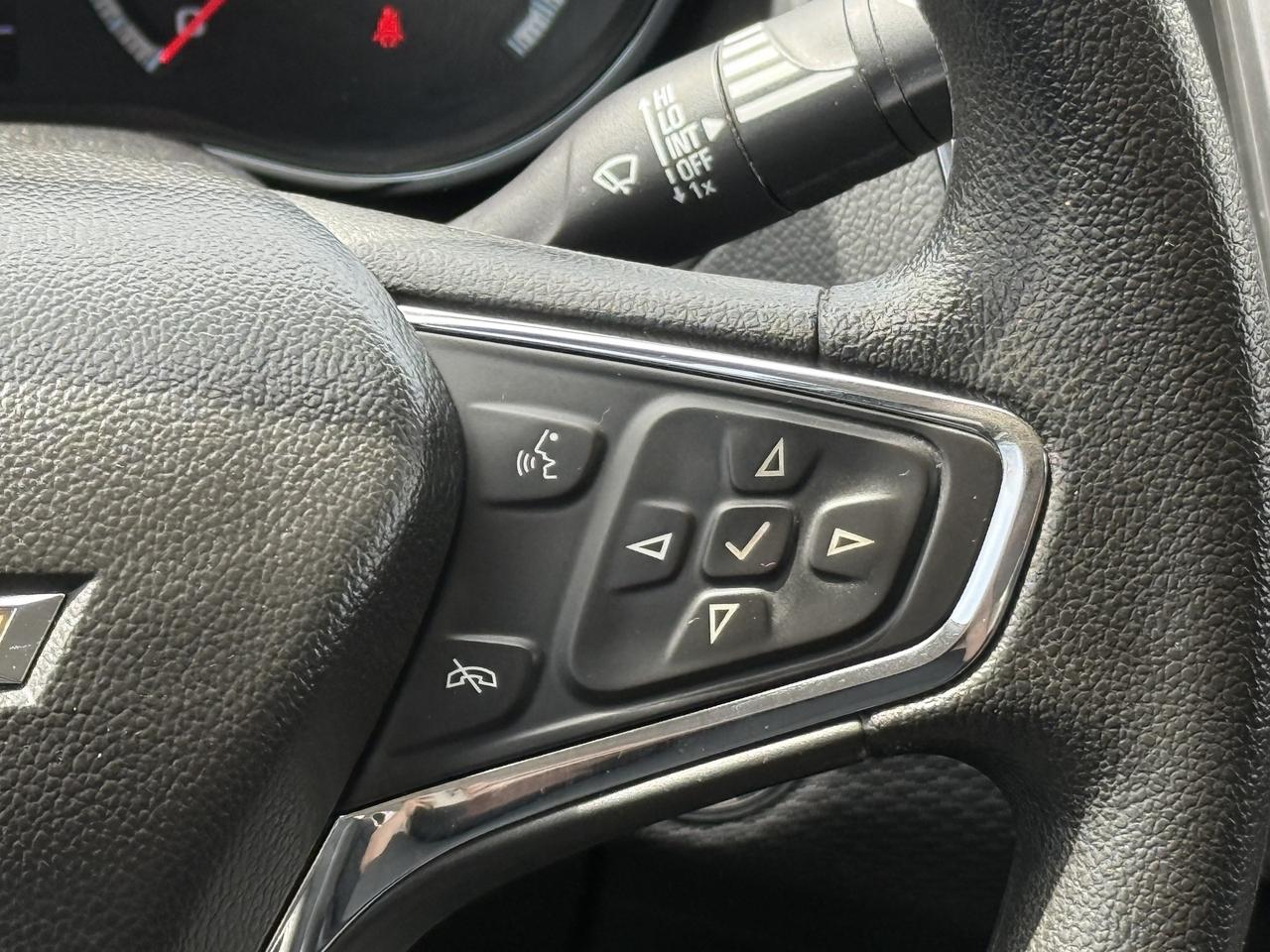 2018 Chevrolet Cruze No Accidents l LT l w/1SD l Auto l Remote Start Photo