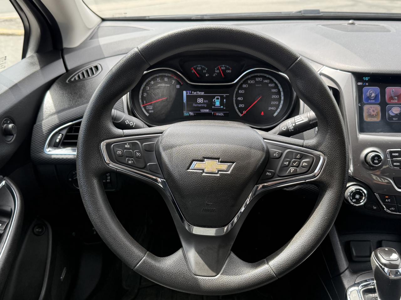 2018 Chevrolet Cruze No Accidents l LT l w/1SD l Auto l Remote Start Photo