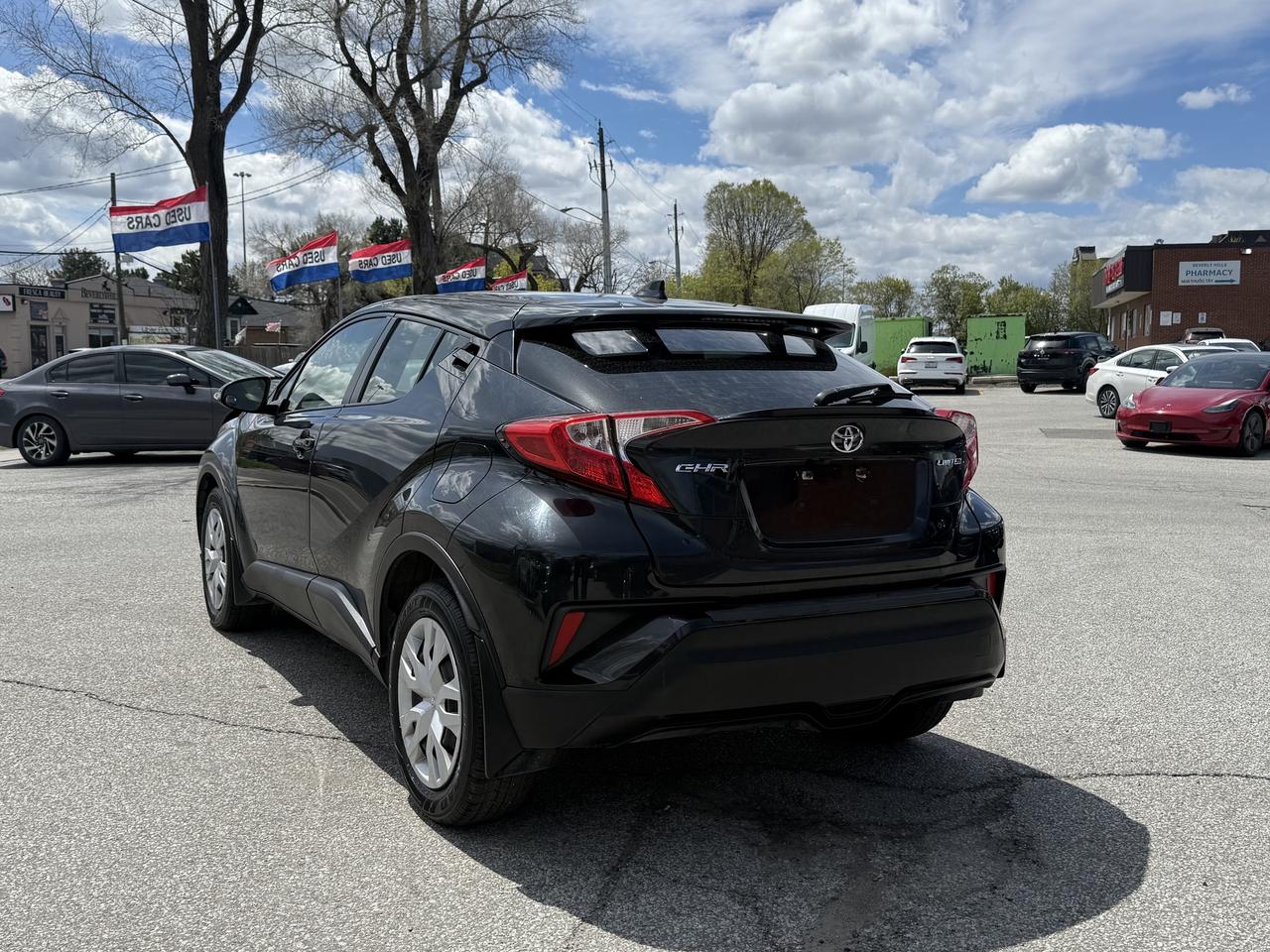 2021 Toyota C-HR LE l FWD l RCam l 2.0L l 4CYL l Eco Vehicle Photo