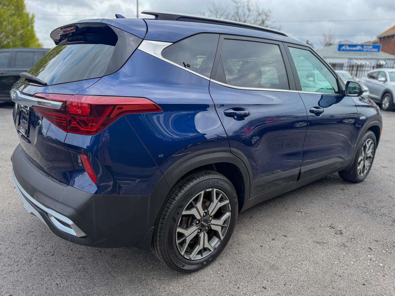 2023 Kia Seltos EX Premium-AWD/BSM/NAVI/ACC/REMOTE/ROOF/CAMERA/2L Photo