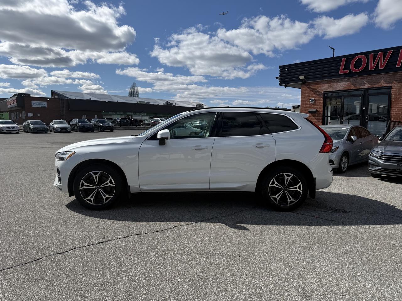 2022 Volvo XC60 No Accidents l B6 l AWD l Momentum l 2 Keys Photo4