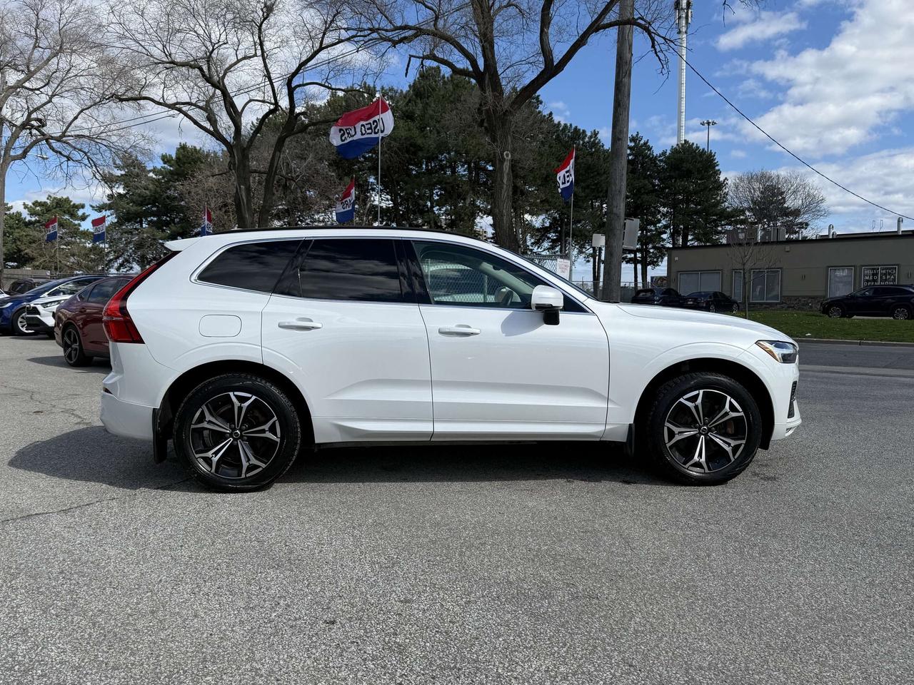 2022 Volvo XC60 No Accidents l B6 l AWD l Momentum l 2 Keys Photo