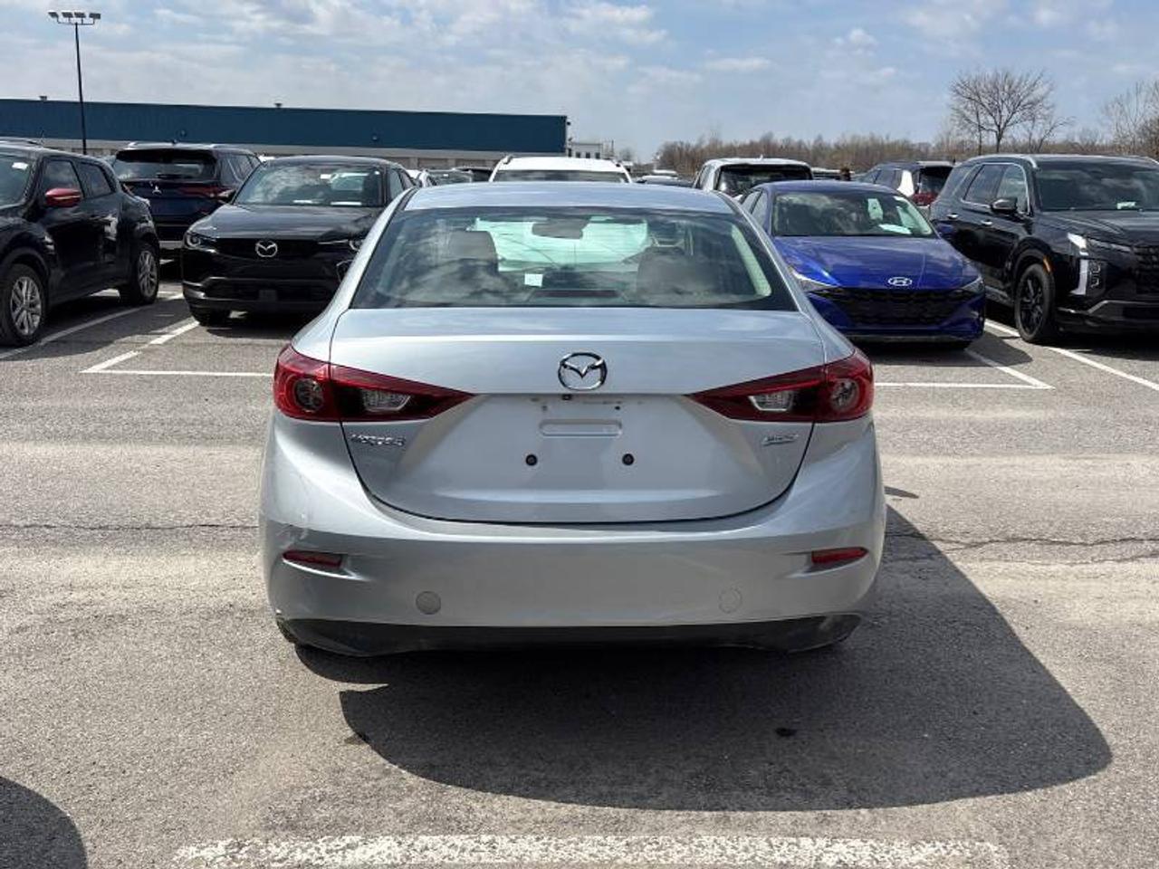 2017 Mazda MAZDA3 GS l Auto l FWD l 2.0L l 4Cyl l Skyactive Tech l Photo