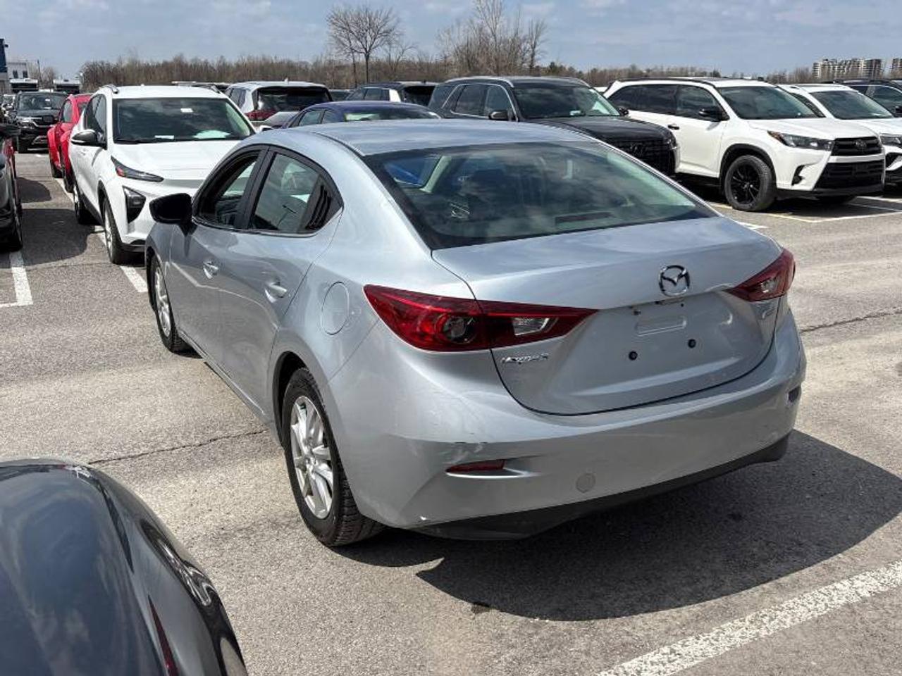 2017 Mazda MAZDA3 GS l Auto l FWD l 2.0L l 4Cyl l Skyactive Tech l Photo