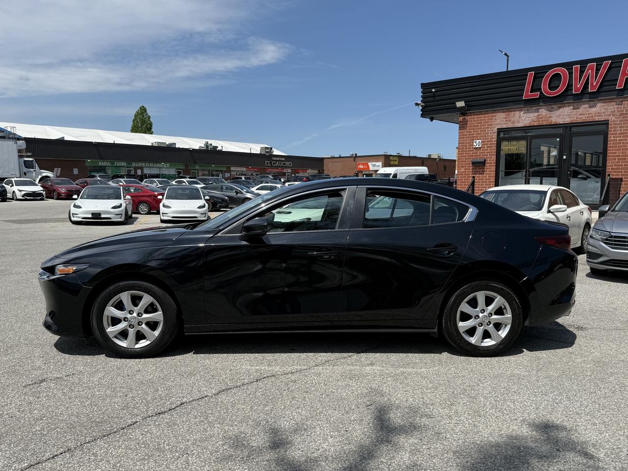 2023 Mazda MAZDA3 Mazda Warranty l FWD l GS l 2.0L l 4Cyl l Auto Photo