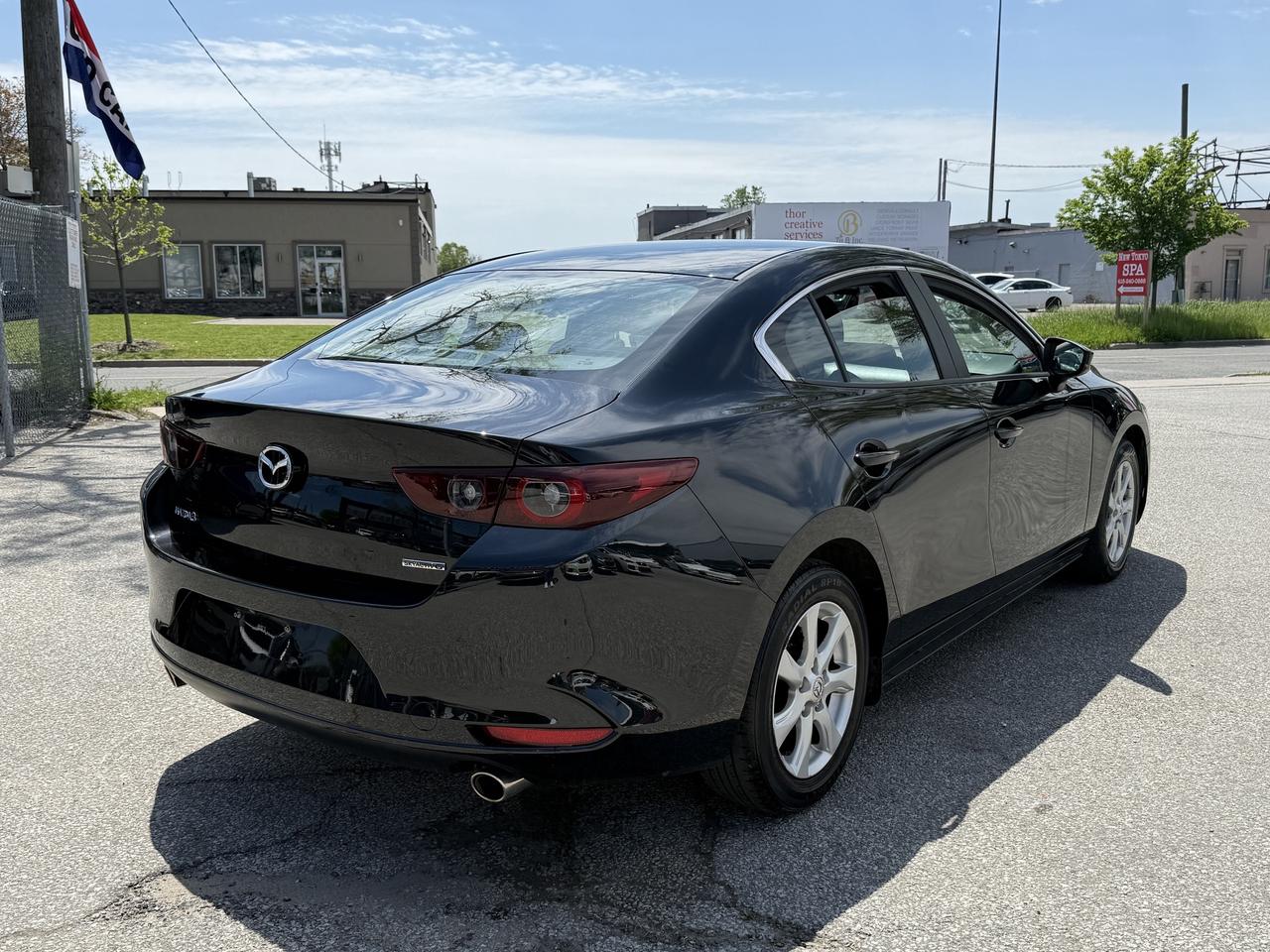 2023 Mazda MAZDA3 Mazda Warranty l FWD l GS l 2.0L l 4Cyl l Auto Photo