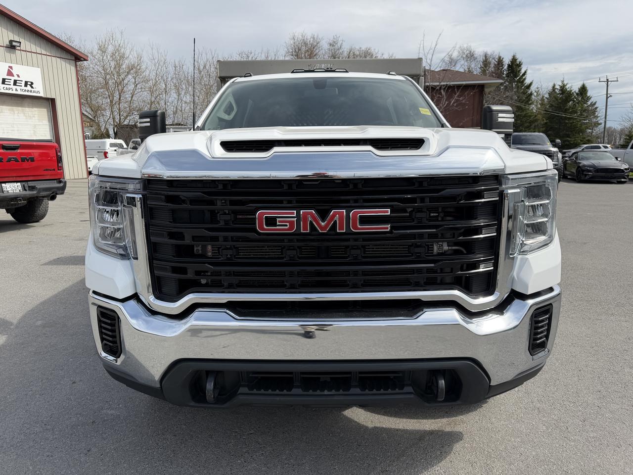 2020 GMC Sierra 3500HD 4WD Crew Cab 177  WB, 60  CA Photo