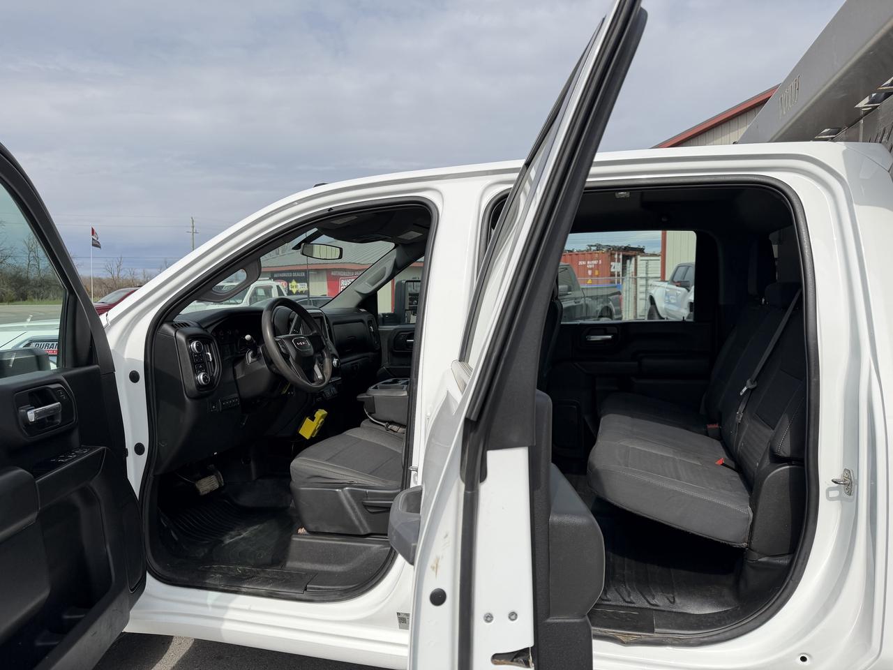 2020 GMC Sierra 3500HD 4WD Crew Cab 177  WB, 60  CA Photo