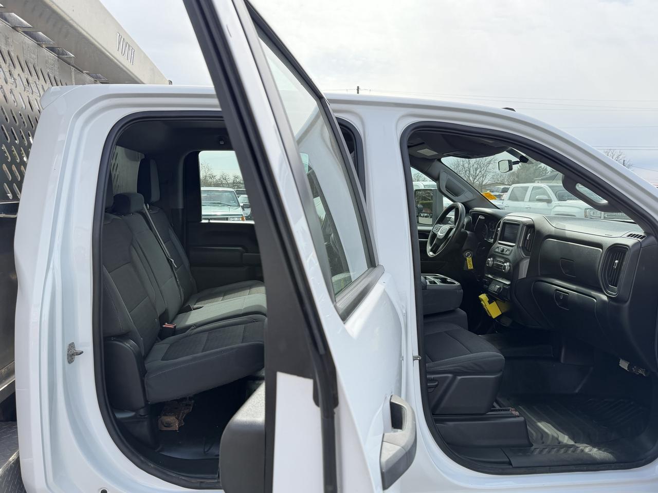 2020 GMC Sierra 3500HD 4WD Crew Cab 177  WB, 60  CA Photo