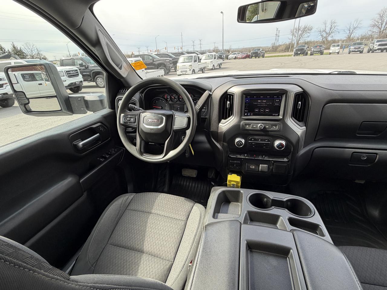 2020 GMC Sierra 3500HD 4WD Crew Cab 177  WB, 60  CA Photo