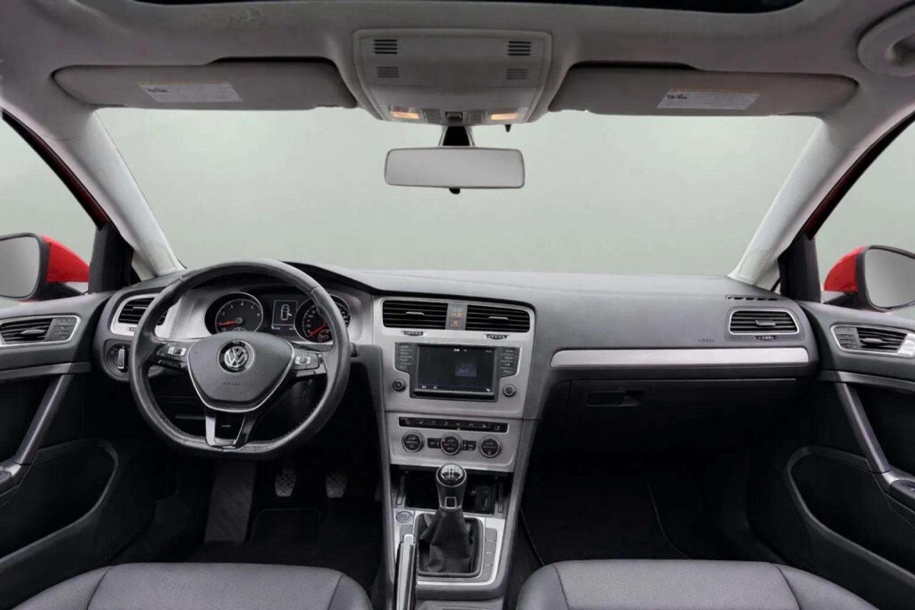 2017 Volkswagen Golf 1.8 TSI Comfortline Photo