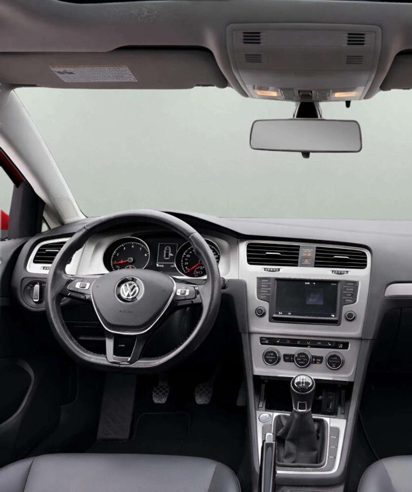 2017 Volkswagen Golf 1.8 TSI Comfortline Photo