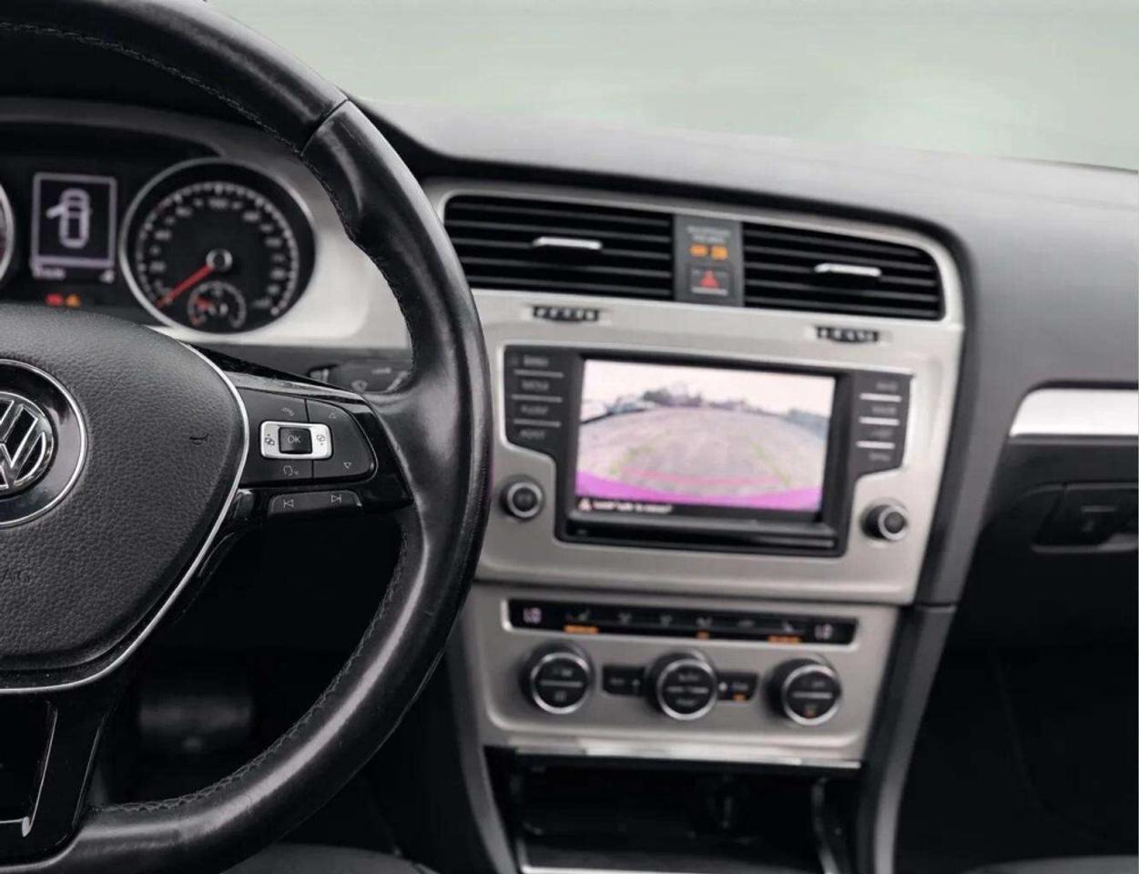2017 Volkswagen Golf 1.8 TSI Comfortline Photo