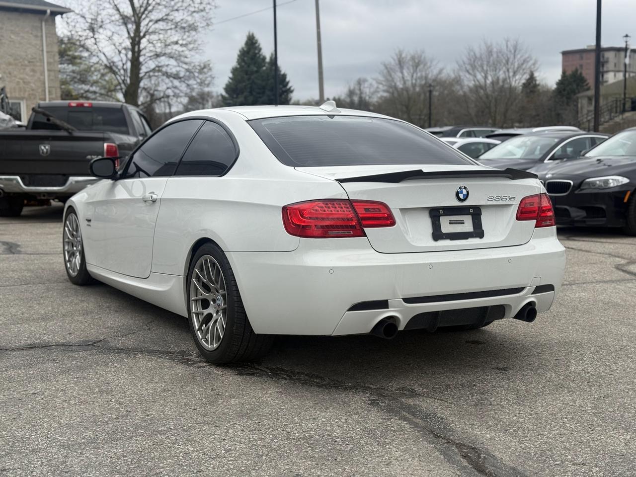 2011 BMW 3-Series 335is Photo