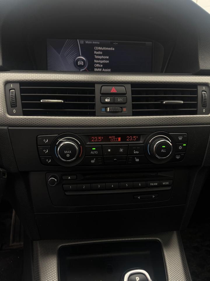 2011 BMW 3-Series 335is Photo