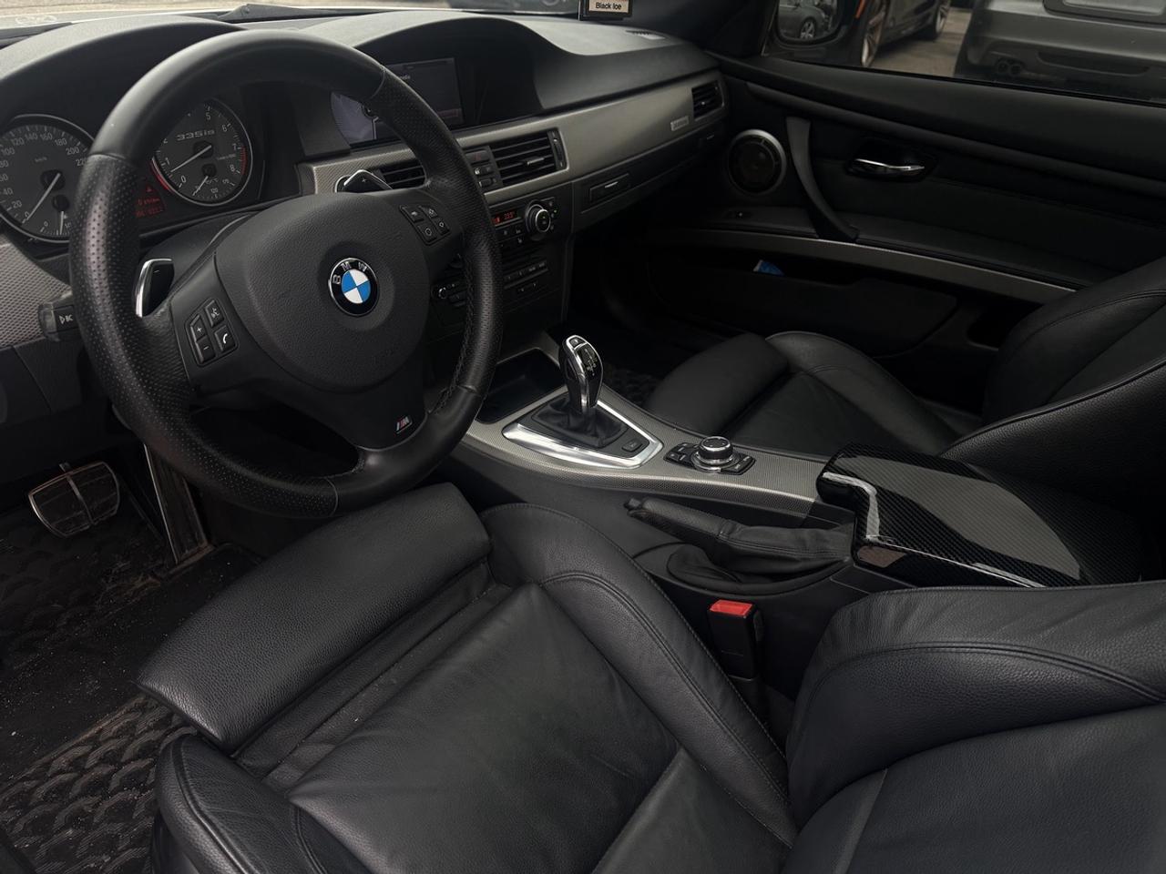 2011 BMW 3-Series 335is Photo