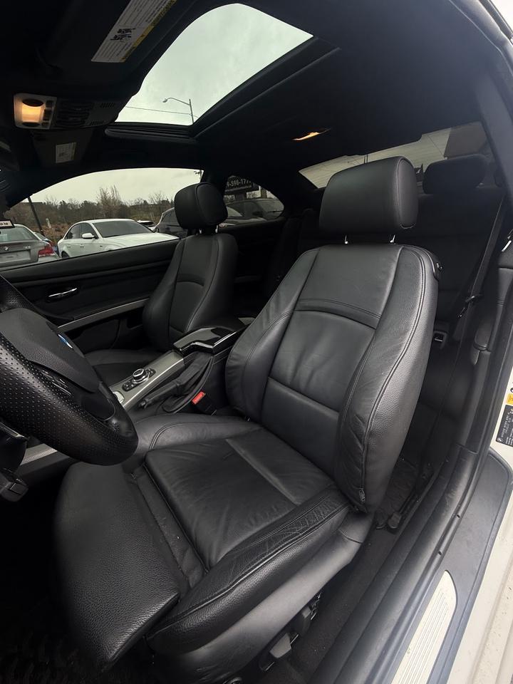 2011 BMW 3-Series 335is Photo