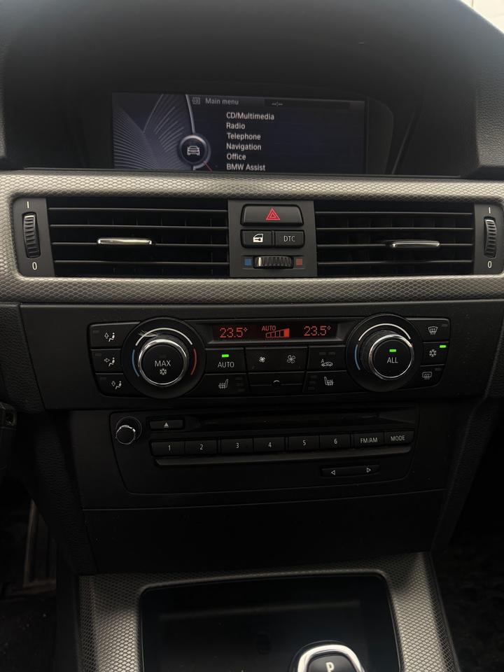 2011 BMW 3-Series 335is Photo