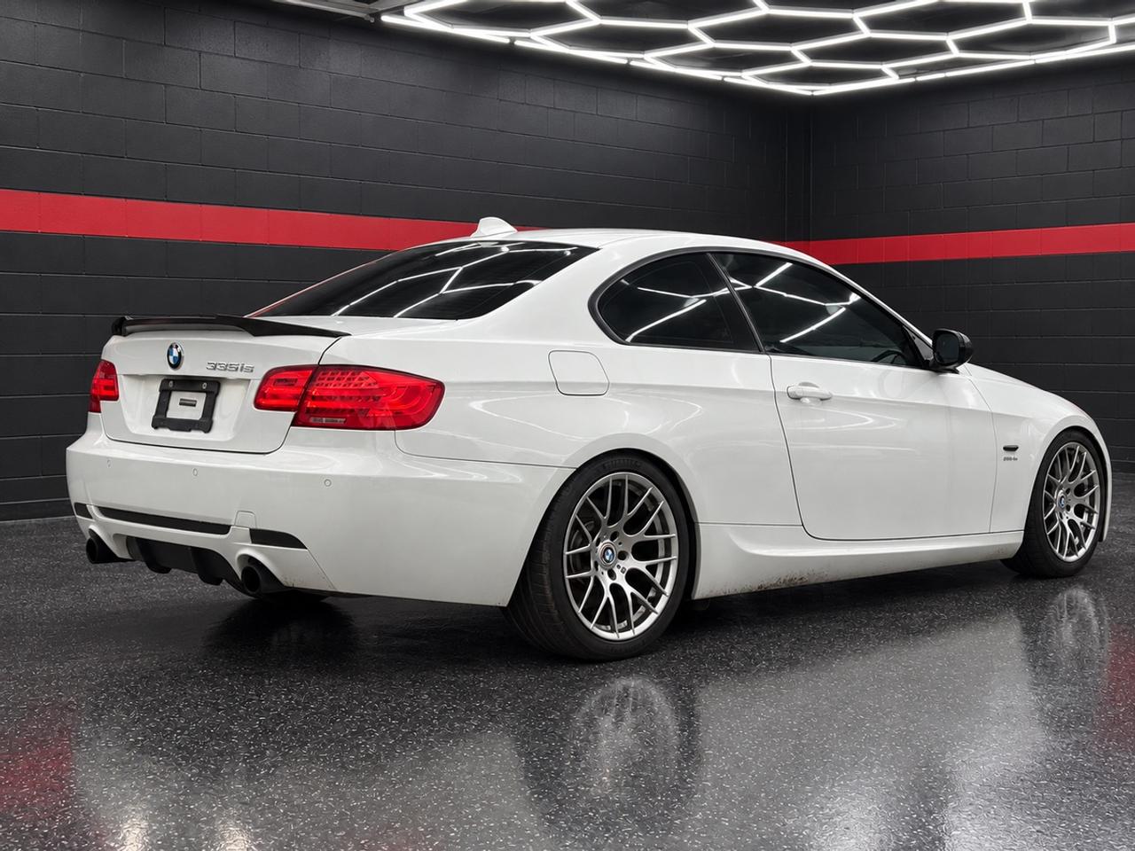 2011 BMW 3-Series 335is Photo