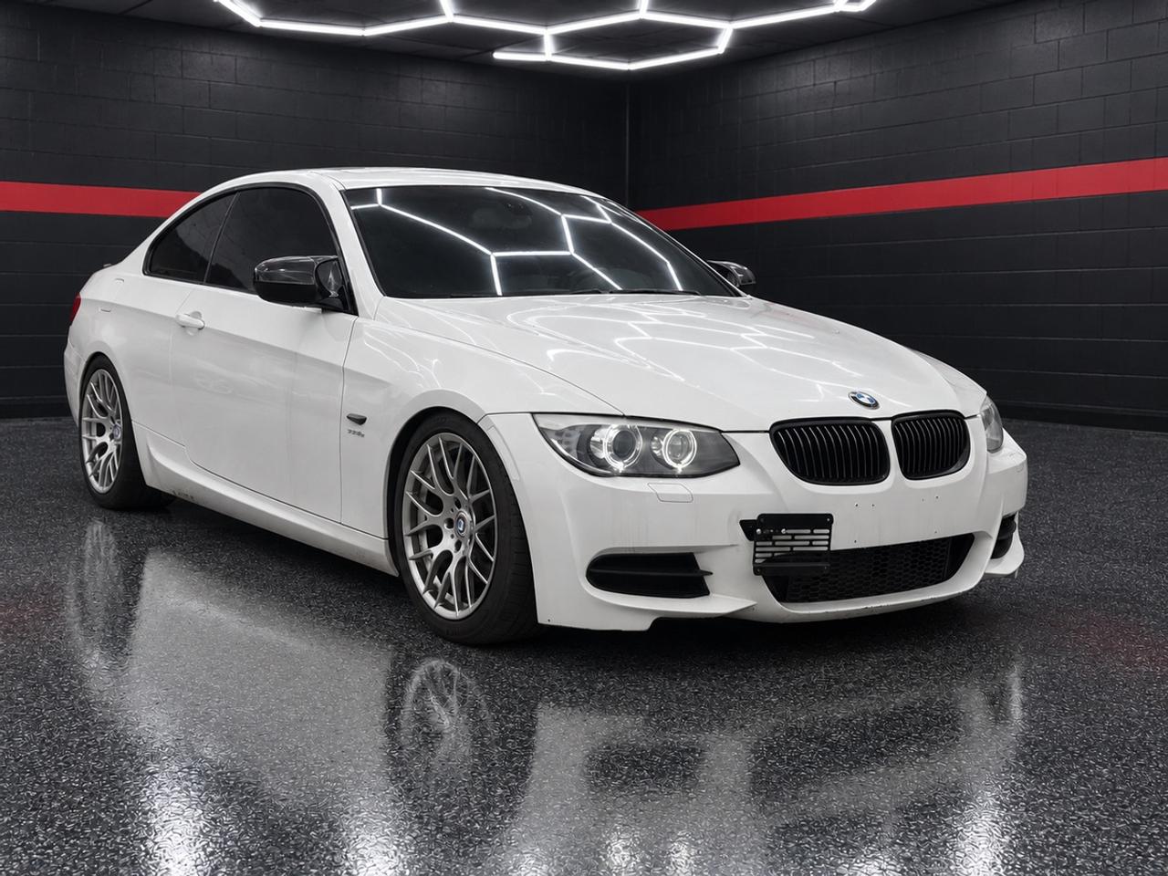 2011 BMW 3-Series 335is Photo