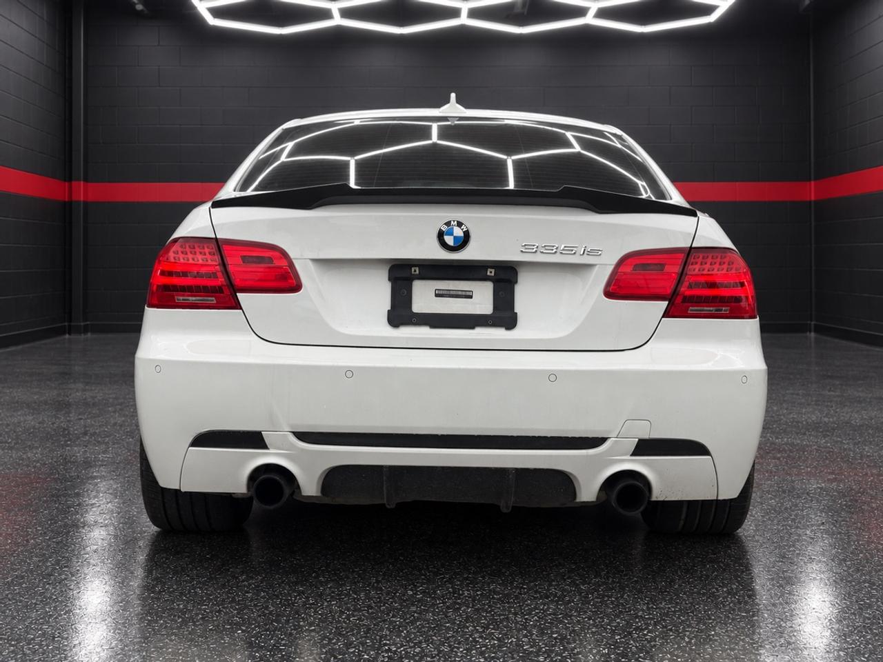 2011 BMW 3-Series 335is Photo