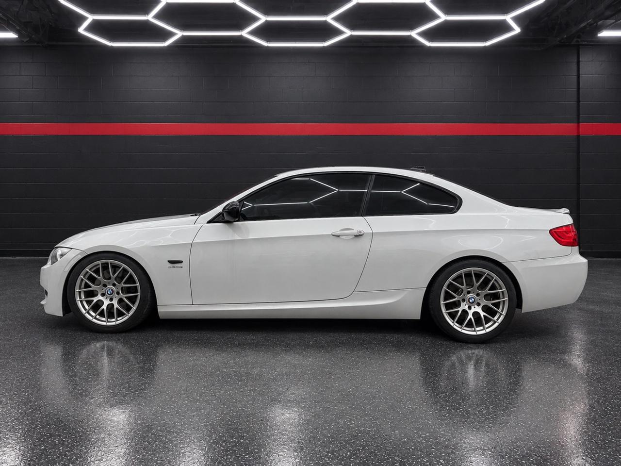 2011 BMW 3-Series 335is Photo