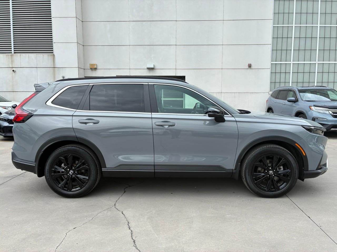 2024 Honda CR-V Hybrid Touring 4dr All-Wheel Drive Photo
