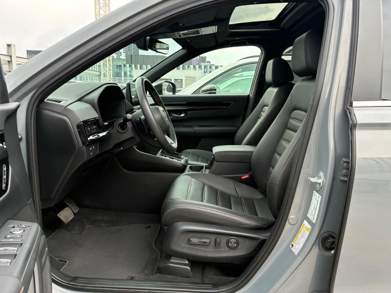 2024 Honda CR-V Hybrid Touring 4dr All-Wheel Drive Photo
