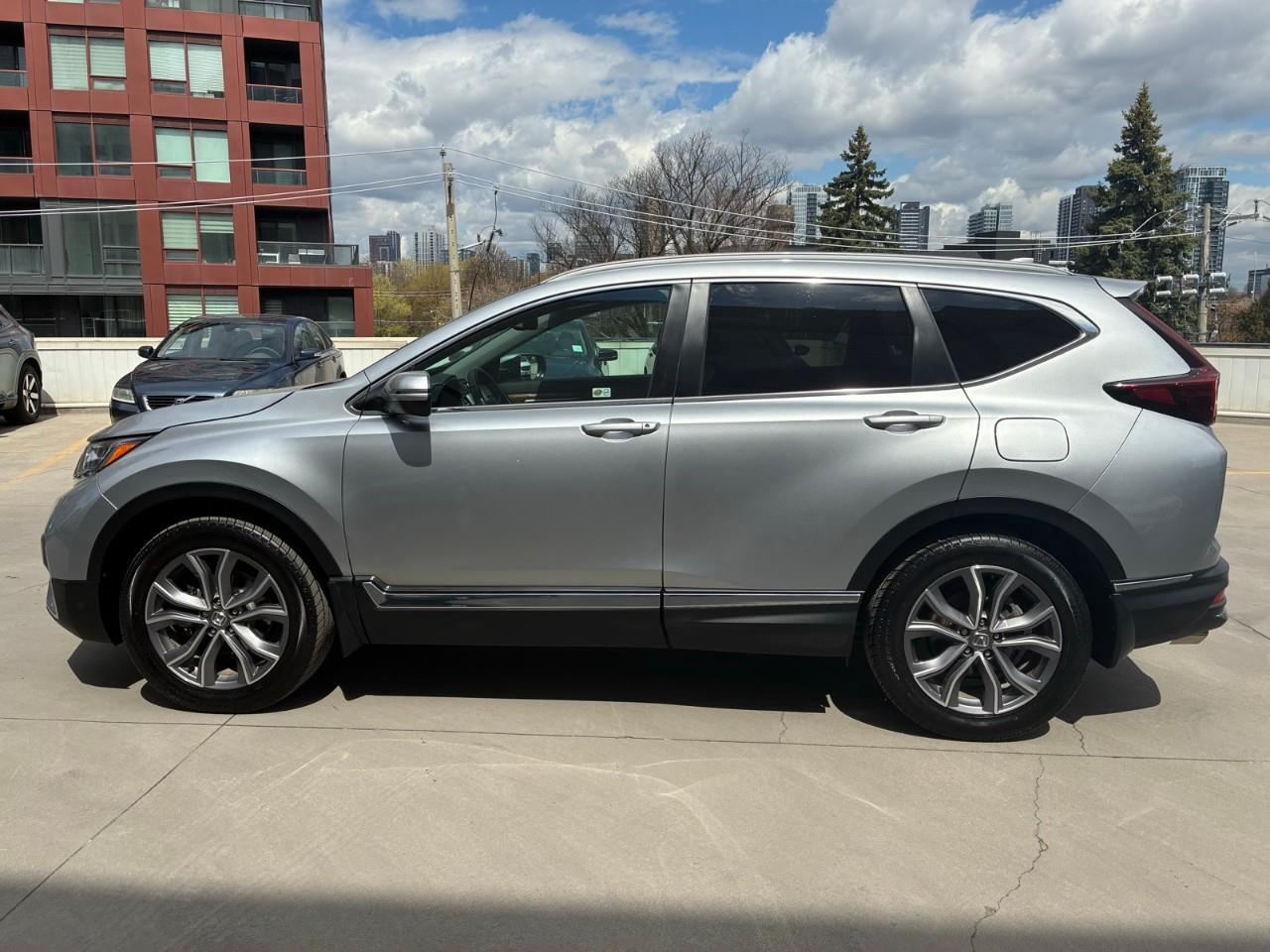 2022 Honda CR-V Touring 4dr All-wheel Drive Photo