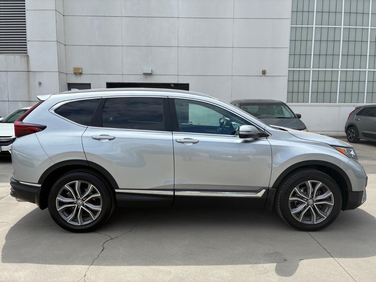 2022 Honda CR-V Touring 4dr All-wheel Drive Photo