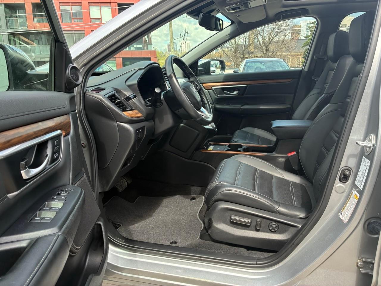 2022 Honda CR-V Touring 4dr All-wheel Drive Photo