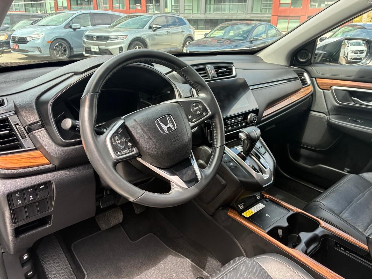 2022 Honda CR-V Touring 4dr All-wheel Drive Photo