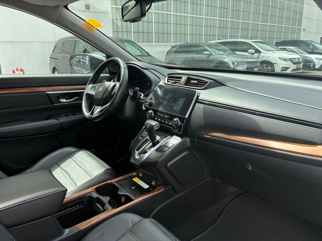 2022 Honda CR-V Touring 4dr All-wheel Drive Photo