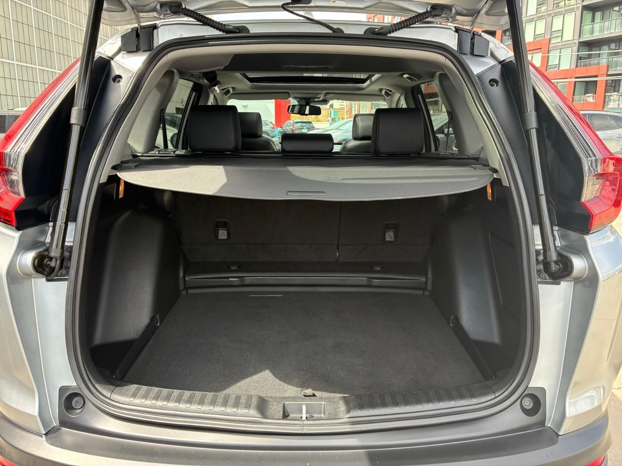 2022 Honda CR-V Touring 4dr All-wheel Drive Photo