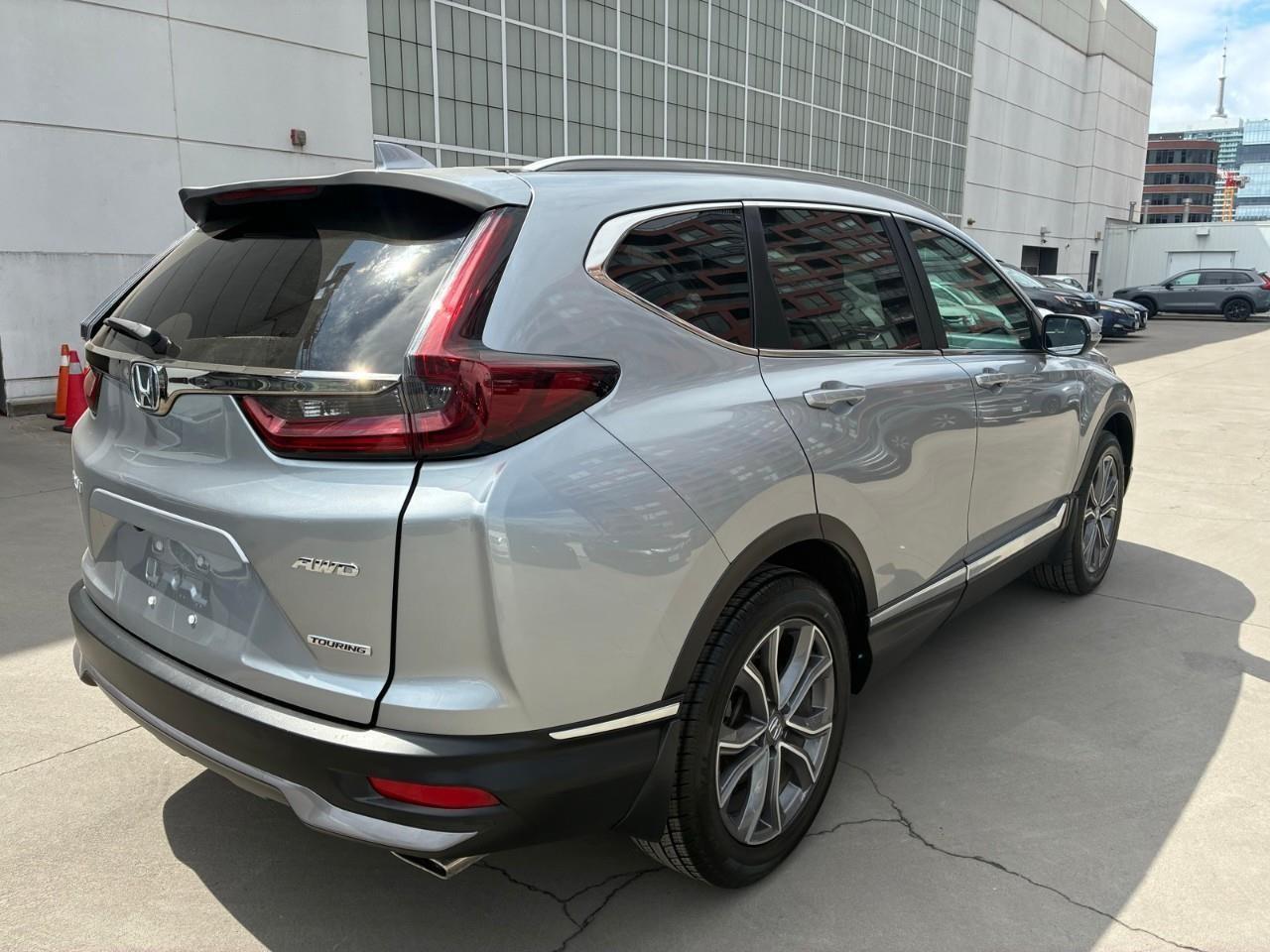 2022 Honda CR-V Touring 4dr All-wheel Drive Photo4