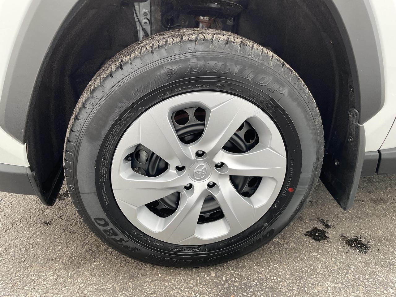 2024 Toyota RAV4 LE 4dr All-wheel Drive Photo