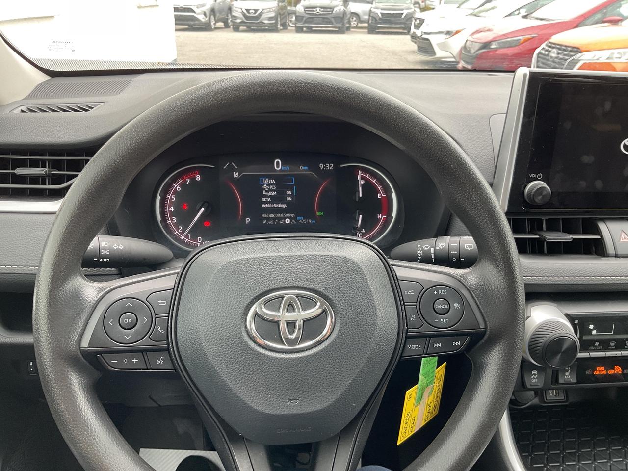 2024 Toyota RAV4 LE 4dr All-wheel Drive Photo