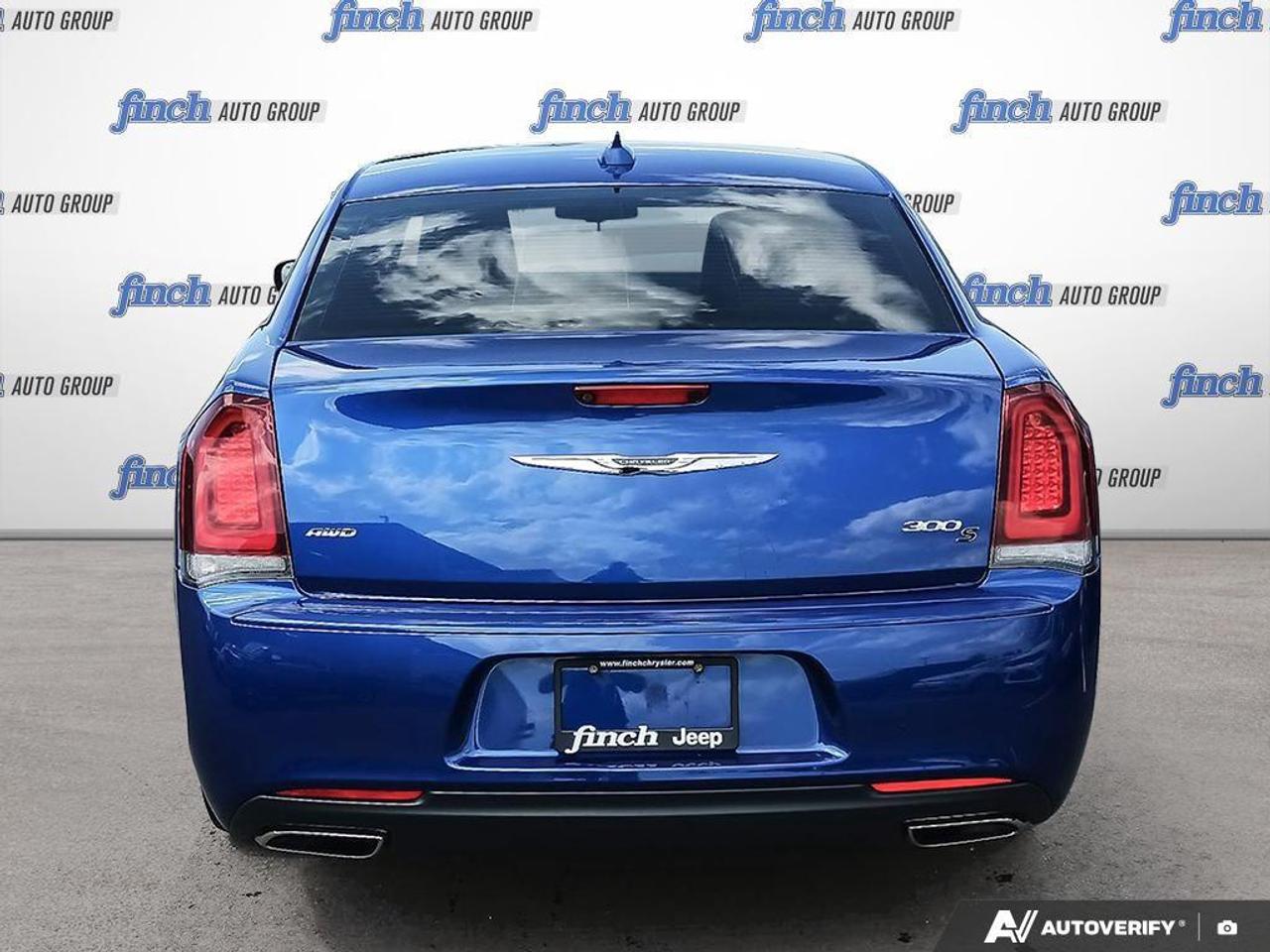 2019 Chrysler 300 S 4dr All-wheel Drive Sedan Photo4