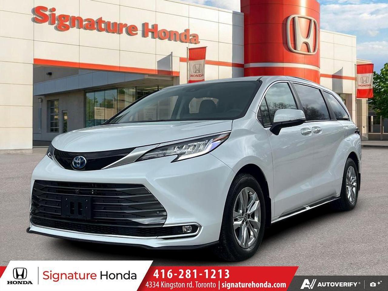 2024 Toyota Sienna LIMITED Photo