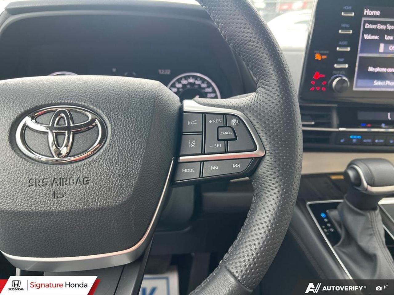2024 Toyota Sienna LIMITED Photo